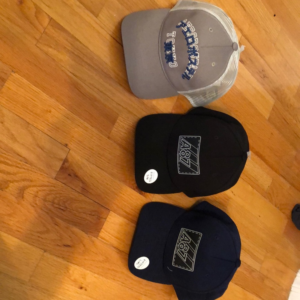 Aeropostale Hats-2 fitted , 1 trucker